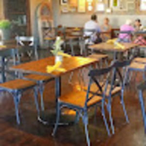 Meet your Posher, Claudia